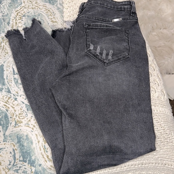 KanCan Women's black High Rise Jeans size 9/28 - Picture 7 of 7